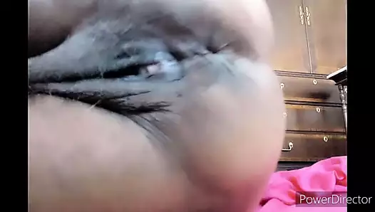 Tüylü Amcıklı Olgun Kısrağın Amcığı Yarrak İçin Sızlıyor