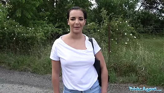 açık alanda ajan ateşli turist sophia laure sikildi ve creampied