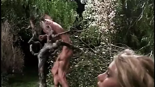 sarışın yavru ile bir büyük amcık dışında sert çarptı tarafından züppe ile bir uzun burun