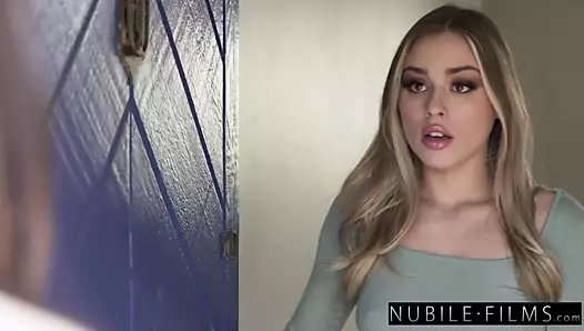 Büyük Memeli Esmer Lexi Luna'nın Üçlü Fantezisi