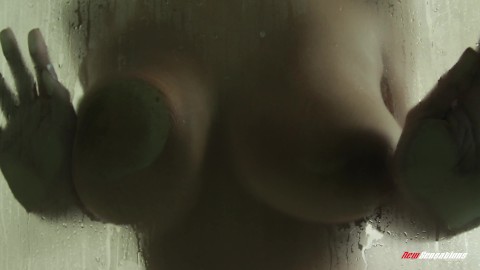 YENİ DUYUMLAR - "Üvey Kardeşimin Büyük Doğal Göğüslerine Karşı Koyamam (Sonbahar Düşer)