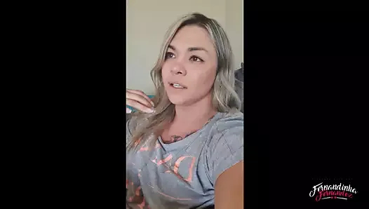 kulüpte bir arkadaşının büyük klitorisini emdim