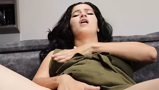 üvey olduğunu yakalandı Mastürbasyon tarafından ona stepson ve uçları yukarı sikişing ona