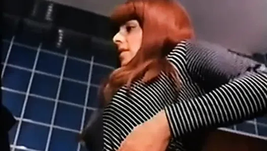 kahvaltı seks (1975)