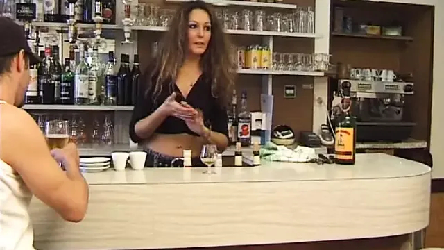 muhteşem bir Fransız esmer ile anal seks