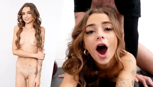 FİT18 - Nikki Nicole - Teen - 60FPS POV Gibi 100lb Minyon Ve Sıska Bir Bebeği Boşaltırım