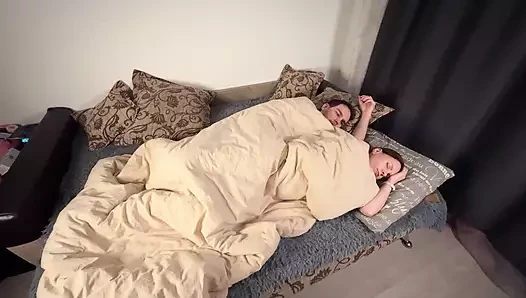 Üvey Oğlu Üvey Anne ile Yatak Paylaşıyor, Gerçekten Amatör