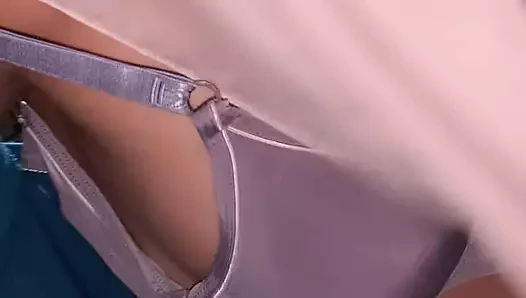 Güzel Gözlü Bir Kız