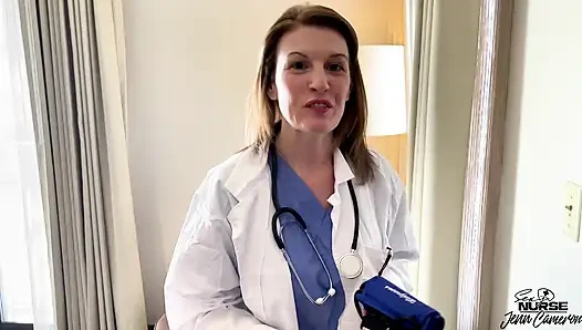 Doktor Hanım Farklı Bir Muayene Yöntemi Seçiyor