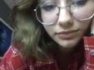 Kaşar Türk Kızı Periskopta Azıyor