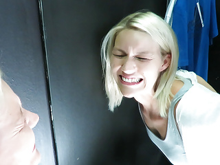 Mağazada Götünü Siktirirken Canı Yandı