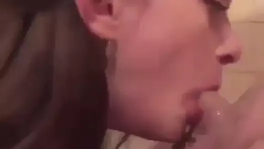 yalama topları ve ateşli sakso +bucal boşalma