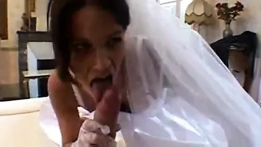 seksi gelin fra1 tarafından büyük bir Fransız yarrak aydıyor