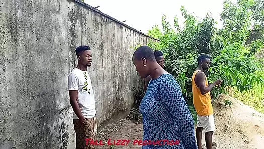 yağmurlu bir günde komşularımla açık üçlü