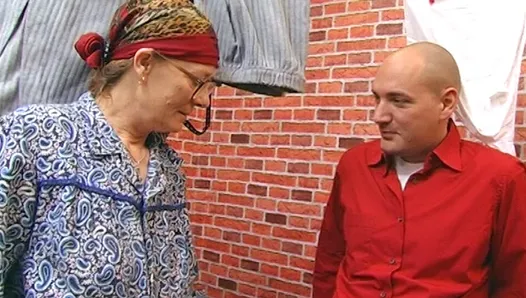 büyük yarrak kakül 71 yıl eski komşu anneanne