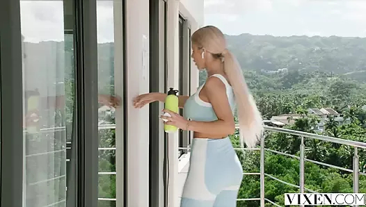 vixen sert gövdeli ema spor salonu arkadaşı gerçek bir iş verir