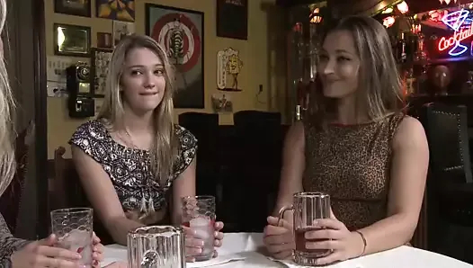 utangaç kız submits için ona kız öğrenci yurdu ev kız