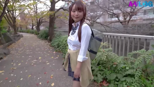 Güzel Büyük Memeli Sütyensiz Dolaşmak, Gizli Anal Seks-Ed