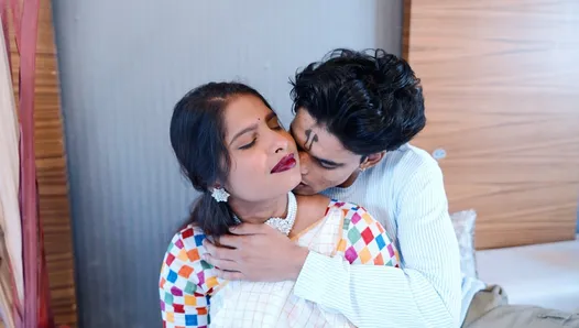 Yeni erkek arkadaşı, onunla tanışır tanışmaz kız arkadaşını ilk kez becerdi