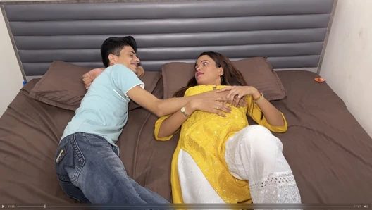 üvey anne avantajı üvey anne onu yalnız görüyor ve onunla seks yapıyor