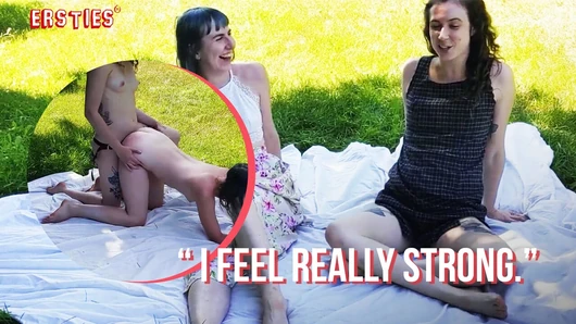 Ersties - Evli Kanadalı Sevgililer Daisy & Şeftali Erotik Yolculuklarını Sizinle Paylaşmak istiyor