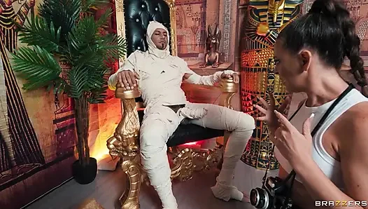 Şanslı Sert Cherie Deville Brazzers