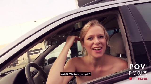 Almanya'nın Berlin Şehrinin Ortasında 2 Kadınla Halka Açık Seks